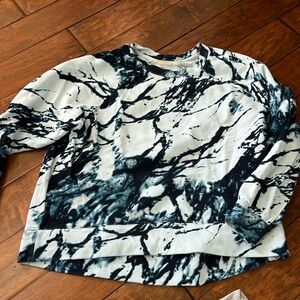 Zella sweater size xl. Blue tie dye